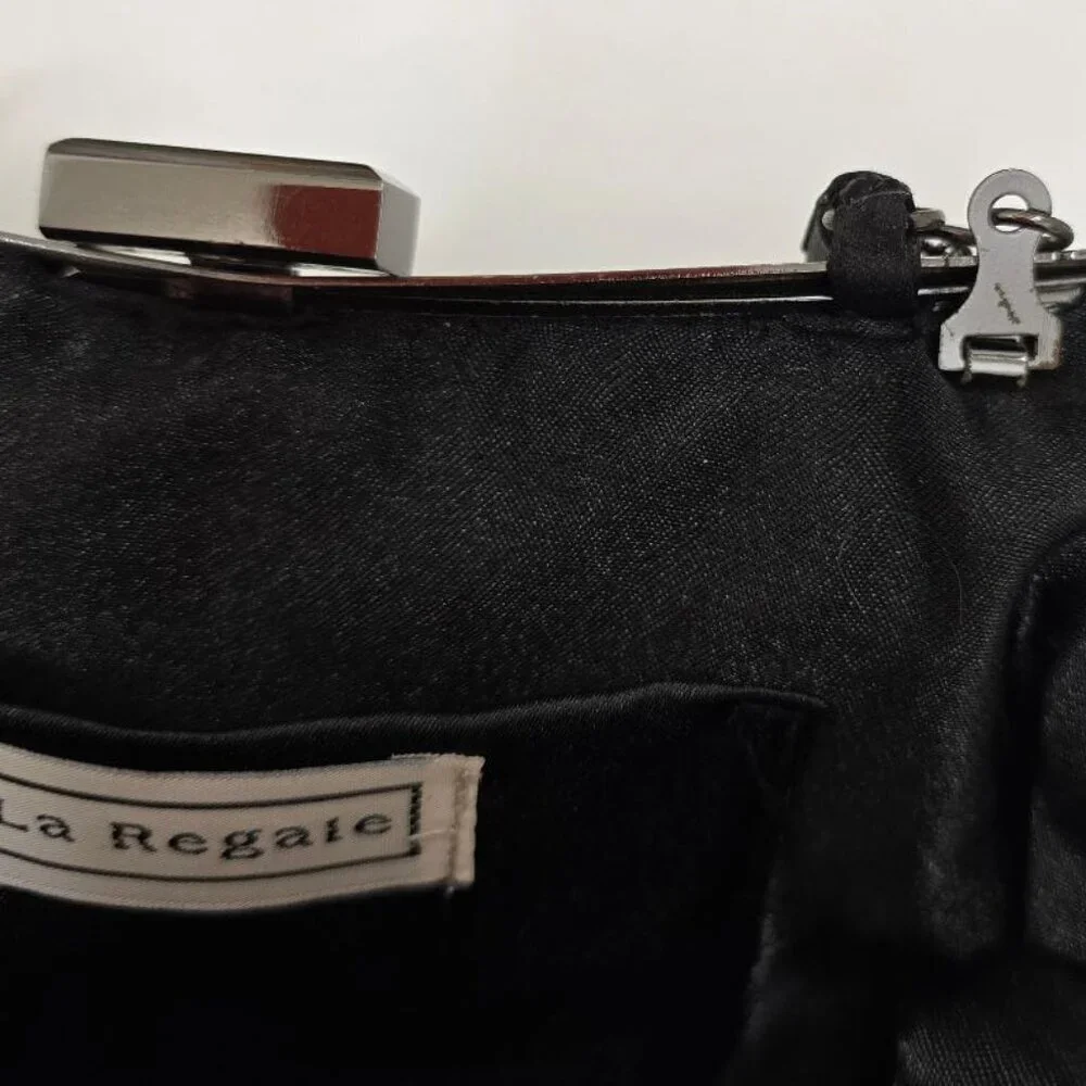 La Regale Black Fabric Bag & Metal Hardware Clutch & Cross Shoulder Cord & Chain